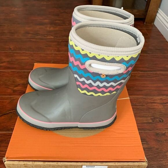 Amazon.com | BOGS Grasp Kids Waterproof Insulated All  Bogs Youth crasp waterproof pull on rain boot size 6, NIB